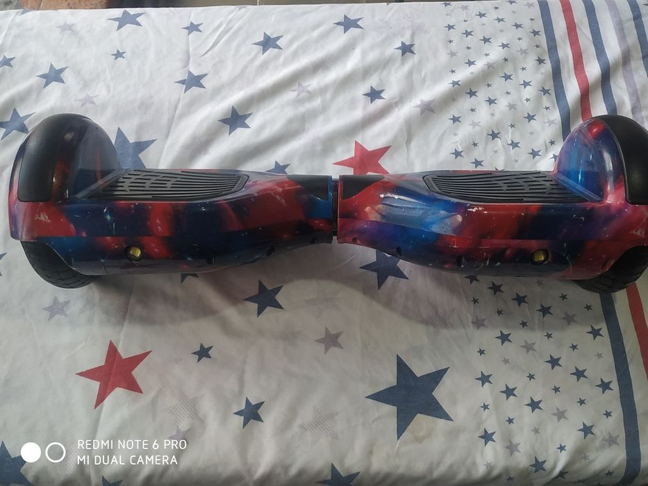 Продаётся гироскутер в комплекте.Отличное состояние.Торг уместен