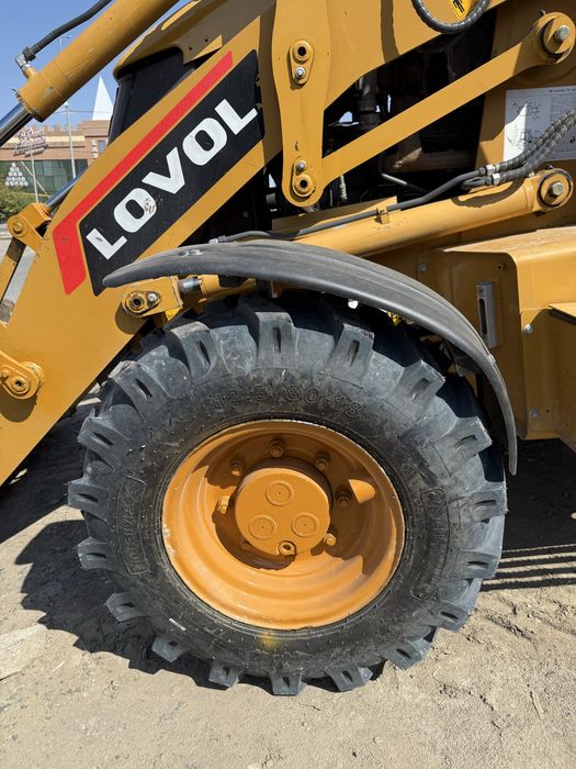 Продам Трактор Lovol 3в1 года 2021