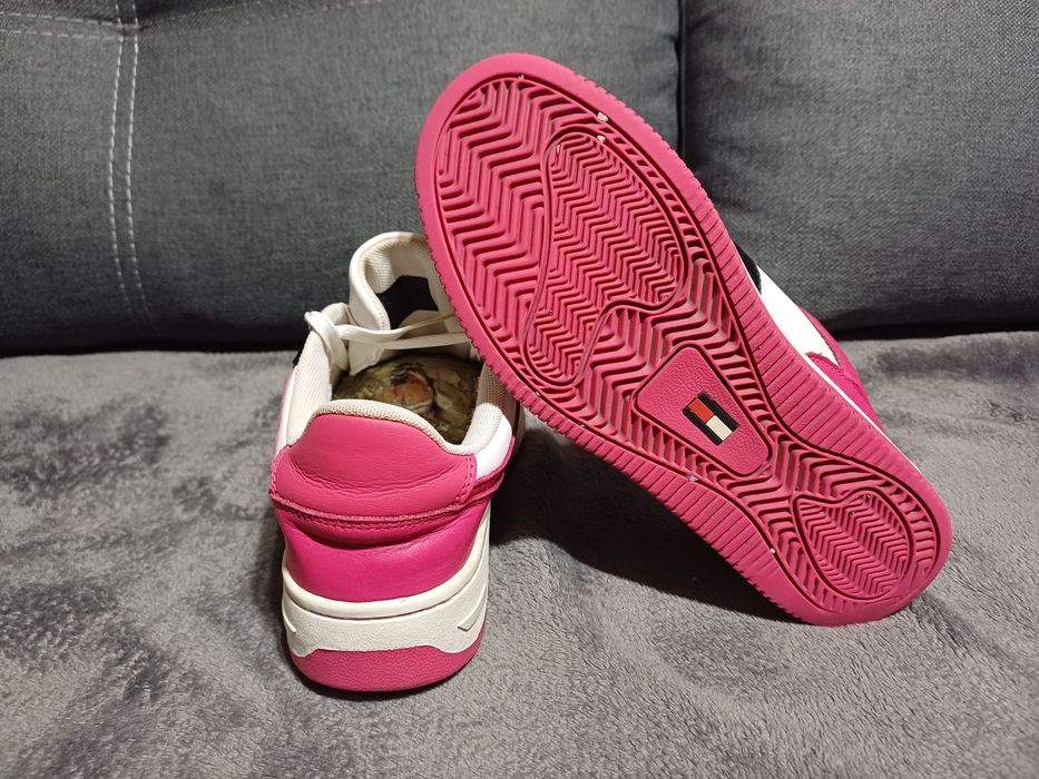 Adidași originali Tommy Jeans din piele
