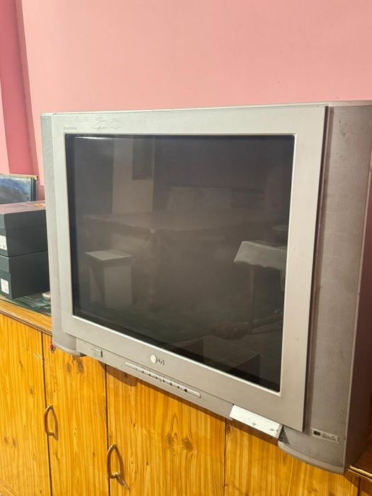 Телевизор sony работает