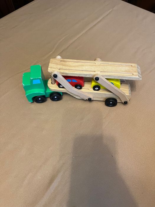 Mașinuța din lemn