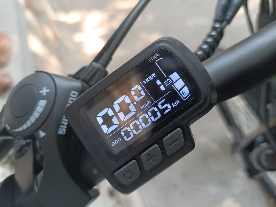 Vand bicicleta electrica noua 48 Volti motor 500W roti 26