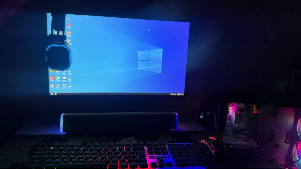 Gaming PC  23.8 100Hz Monitor