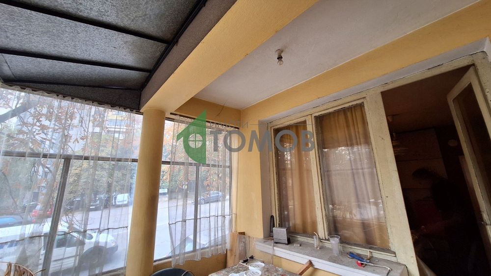 Къща на два етажа с гараж в Центъра на Стара Загора