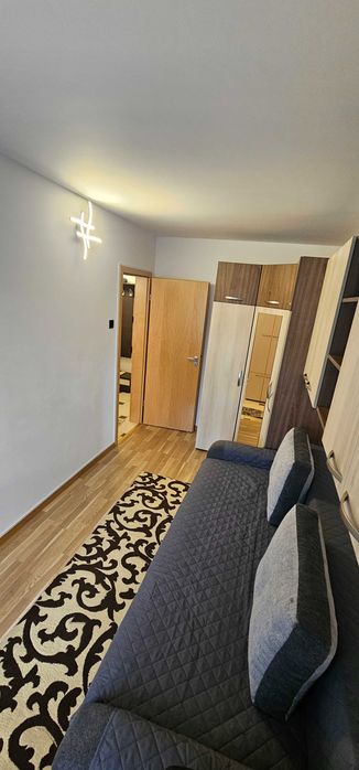 Apartament 2 camere de inchiriat zona Astra cu loc de parcare
