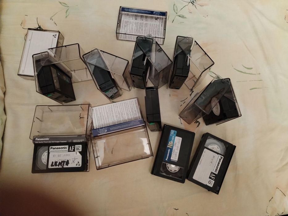 Casete video 9mm,9 bucăți 200 lei toate