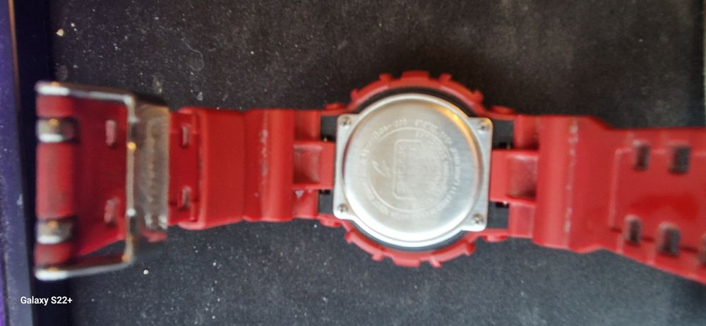 Часовник G-shock
