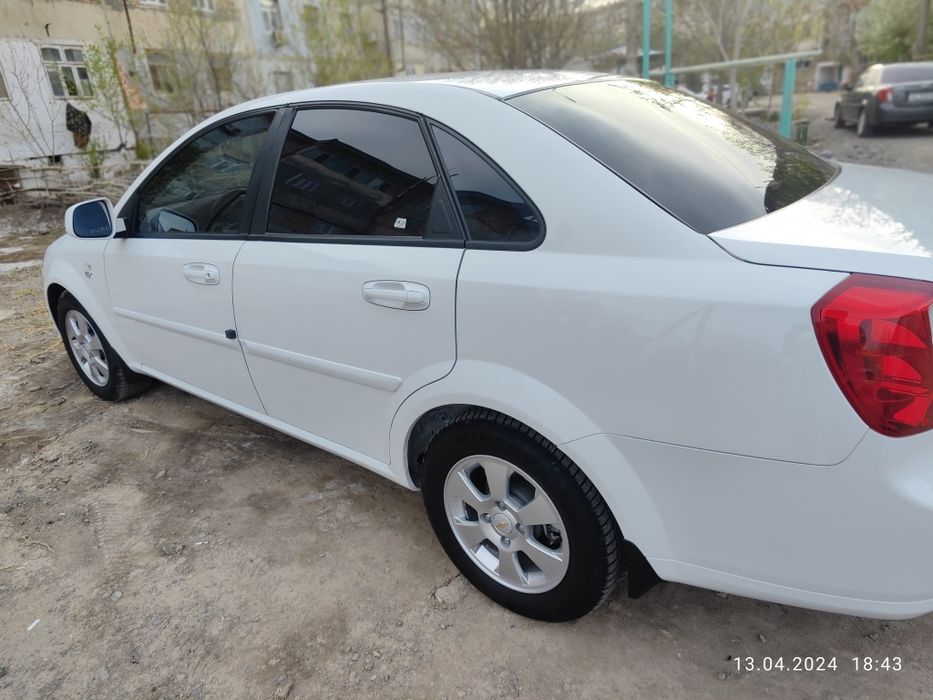 Ласетти сатылады.