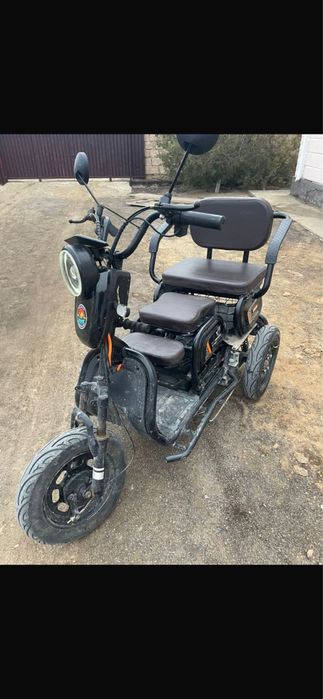 Скутер продаем почти новый