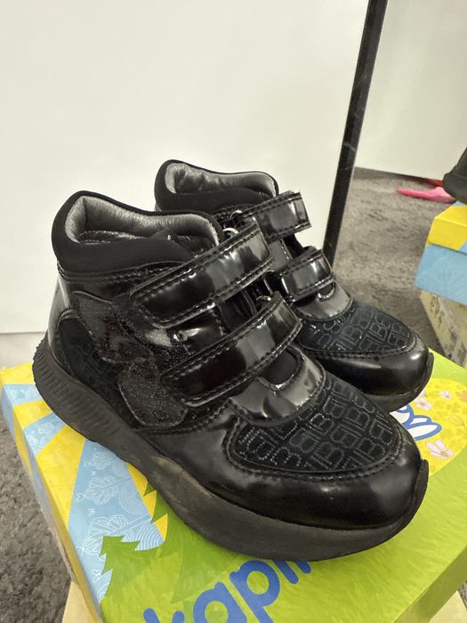 Ботинки на девочку