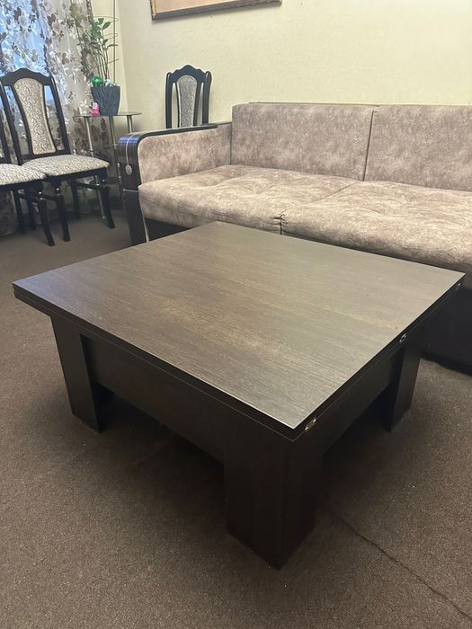 Продам раздвижной стол и стулья