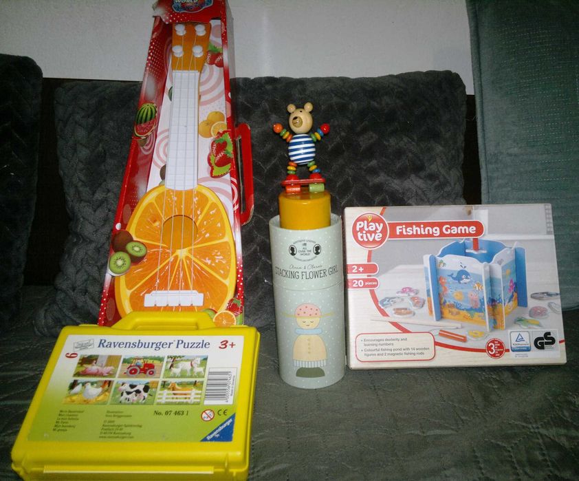 дървени играчки , пъзели, карти, конструктори