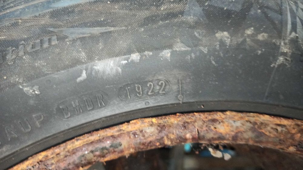 Зимни Гуми 225/55/17"