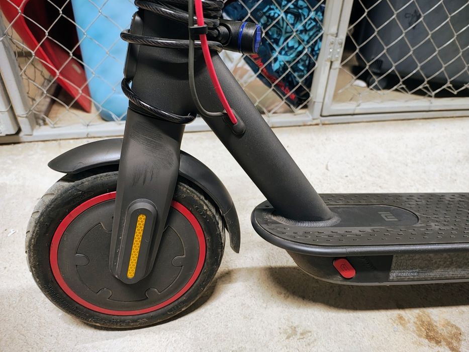 Trotineta electrica XIAOMI MI PRO 2 ca noua- cu rulaj 290 km.