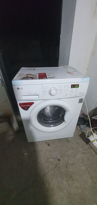 LG 5 kg lik avtomat kir mashina srochna sotiladi.