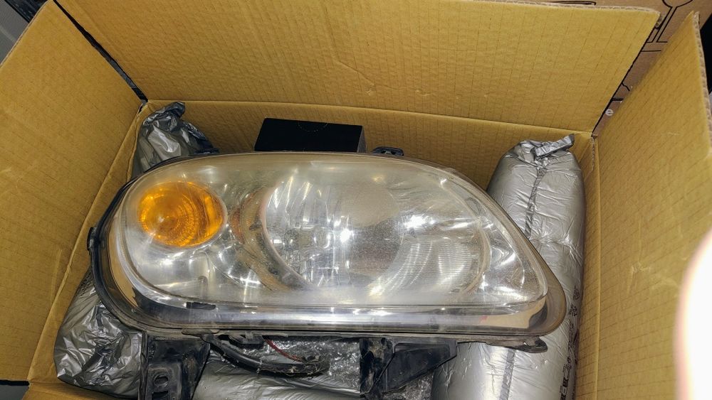 Продавам фарове за Chevrolet HHR