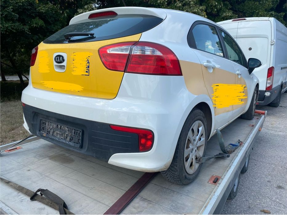 Dezmembrez kia rio 2016