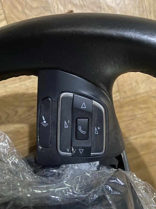 Кожен волан с air bag за VW