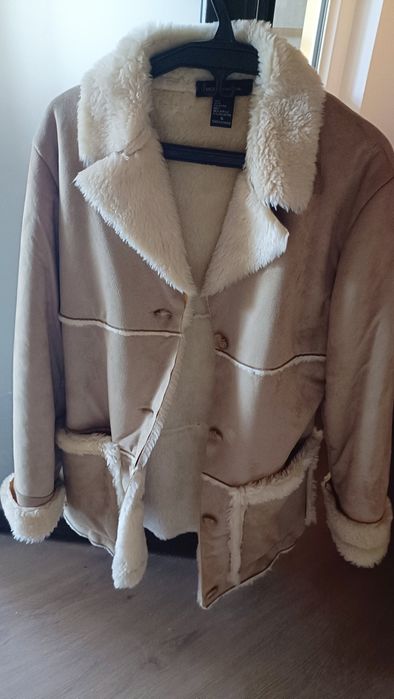 Vând haine elegante