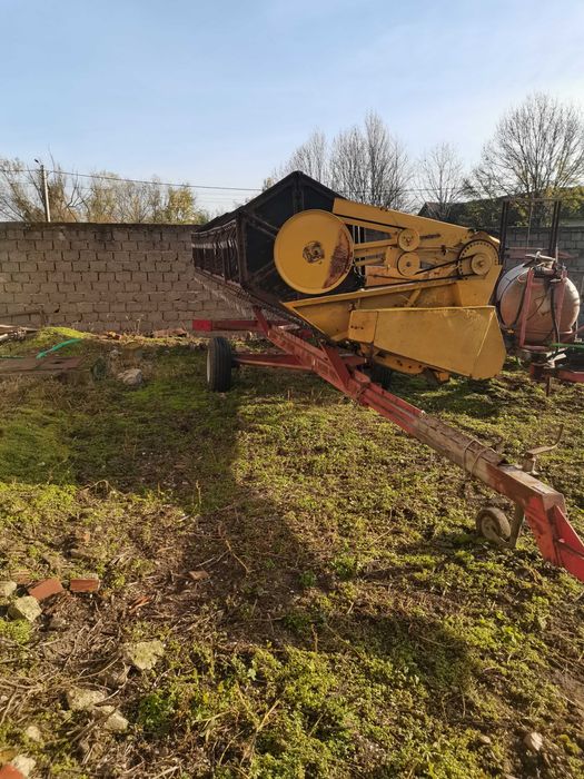 Combina New Holland TX 66