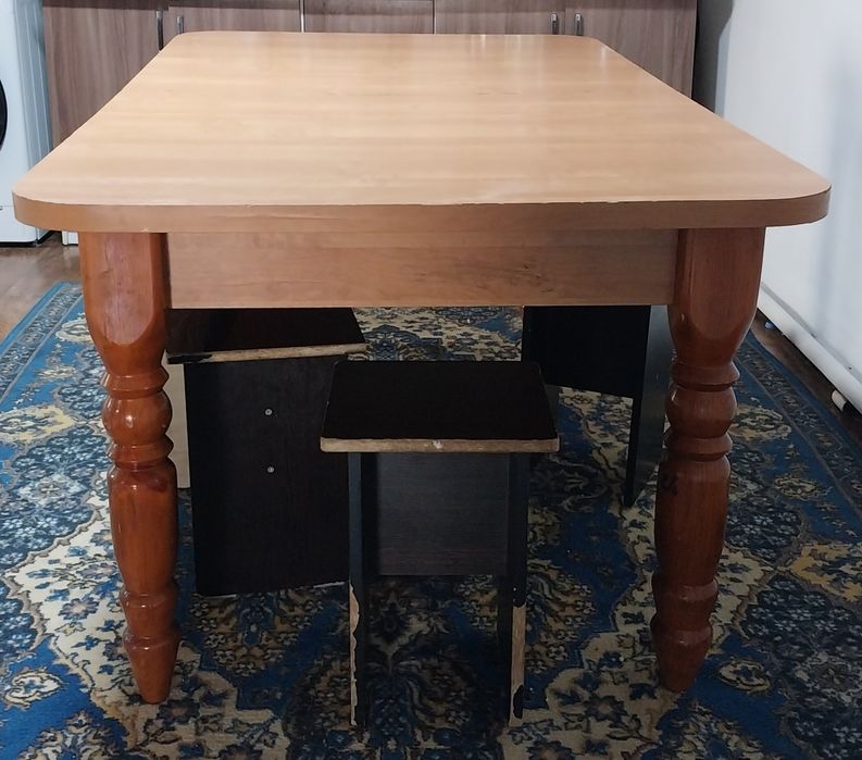 Продам дубовый стол