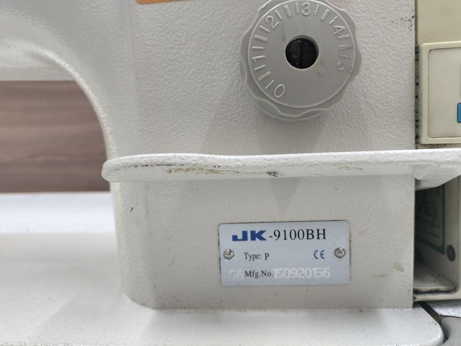 Продам швейную машинку