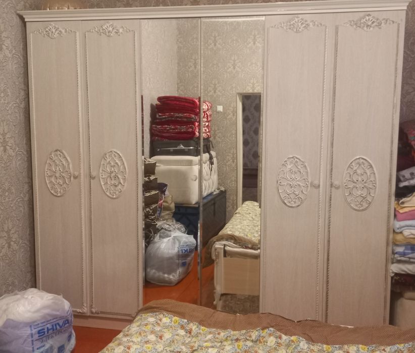 Шкаф    сатылады