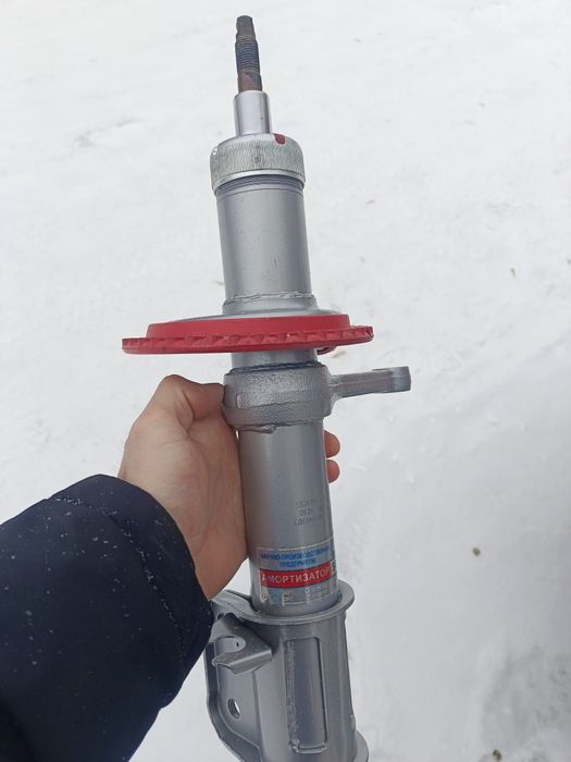 Продам амортизаторы СС20