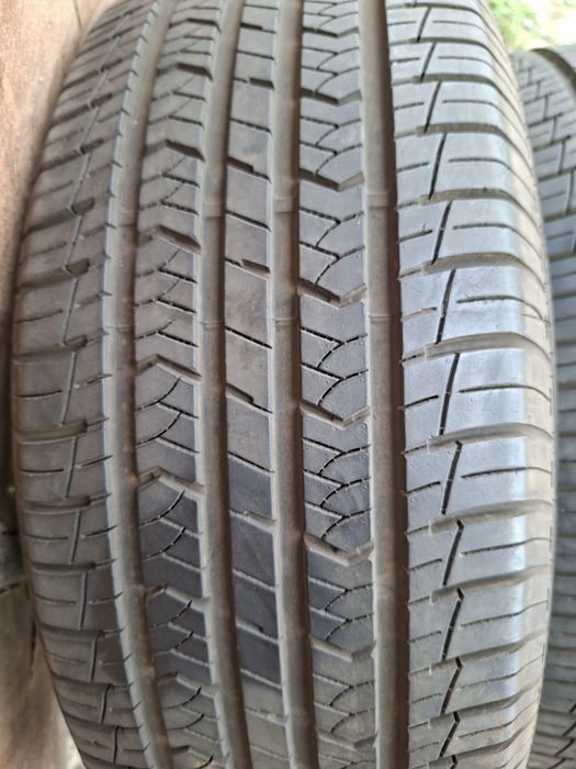 Продам шины 235/55/18 китай