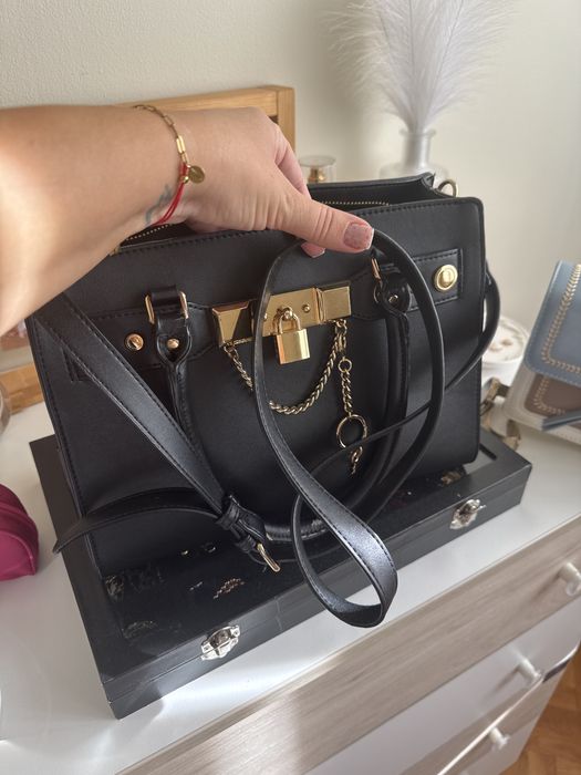 Черна дамска чанта Алдо Aldo