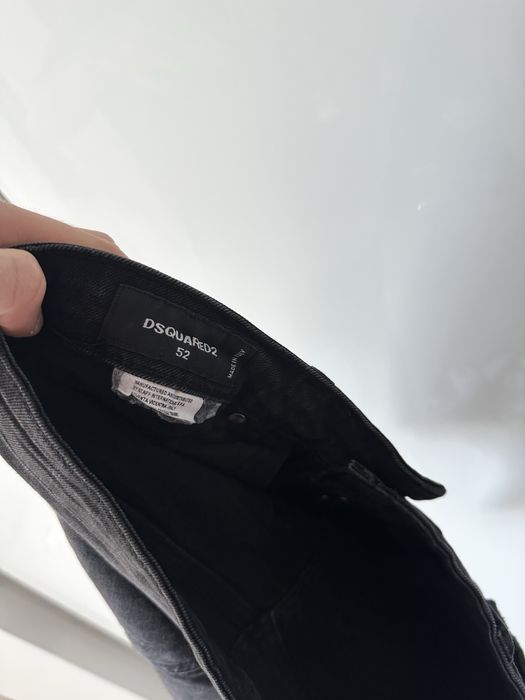 Blugi scurti dsquared negrii marimea 52