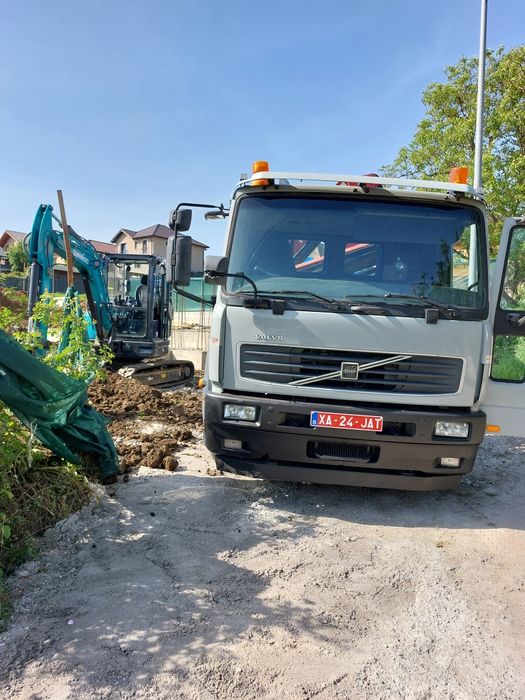 Prestari servicii cu miniexcavator