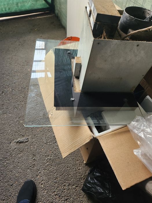 Продаётся кухонная вытяжка , в рабочем состоянии