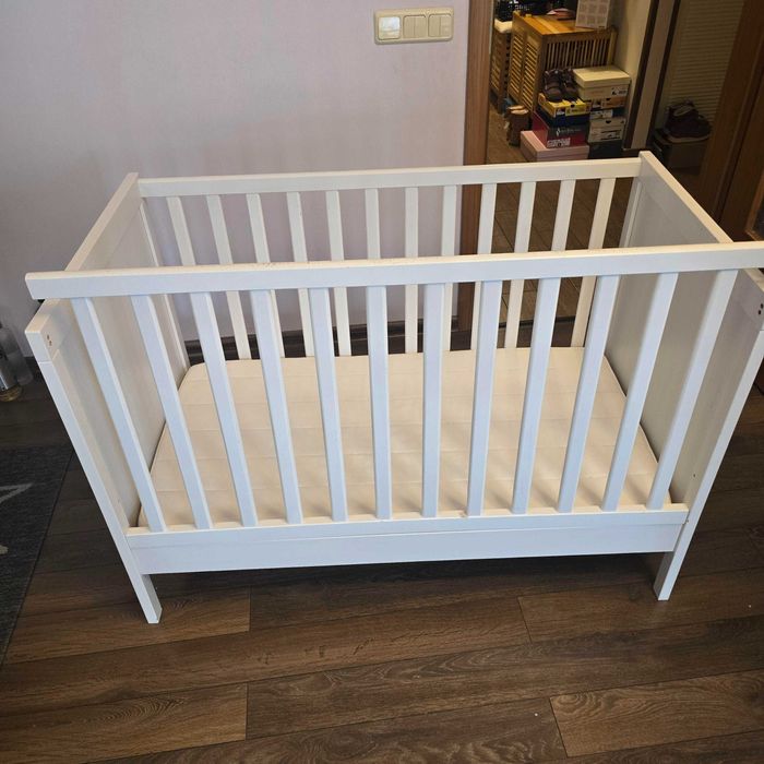 Детско - бебешко легло от Икеа с матрак