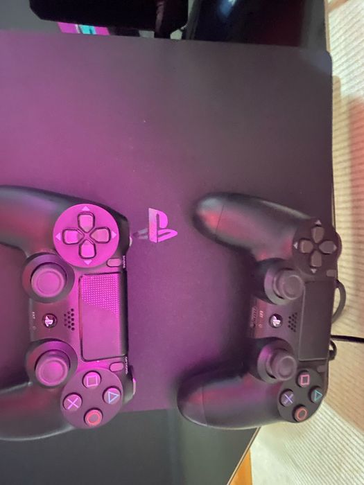 Продам PlayStation 4 slim 1 tb