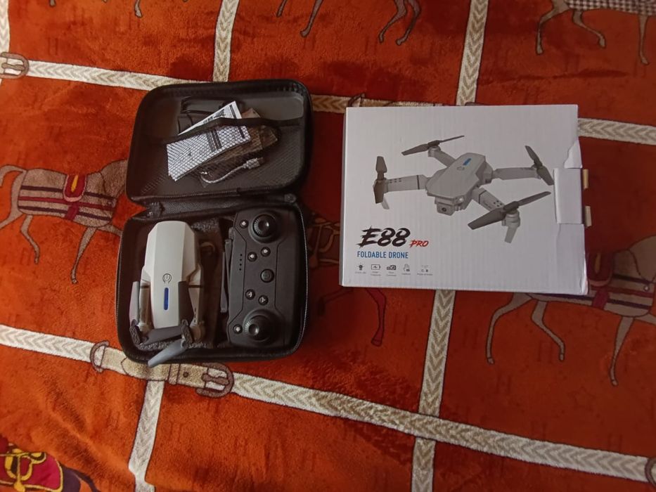 Продам дрон, квадрокоптер!