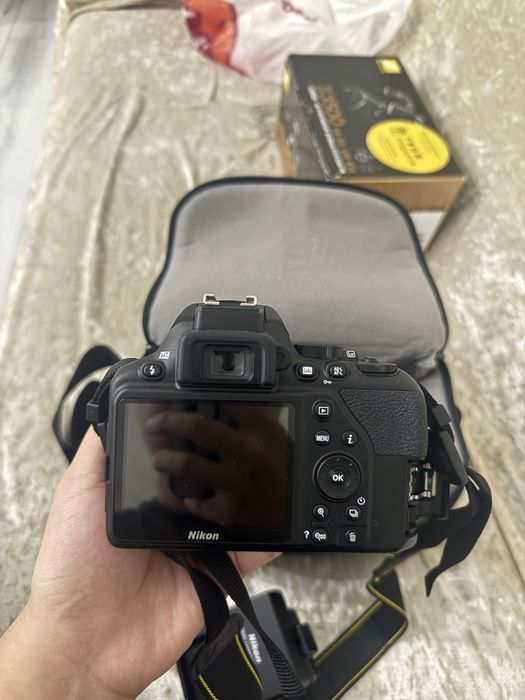 Камера Nikon D3500