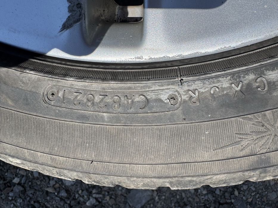 17 цола джанти за Mercedes с зимни гуми Toyo 225/50/17 дот 21