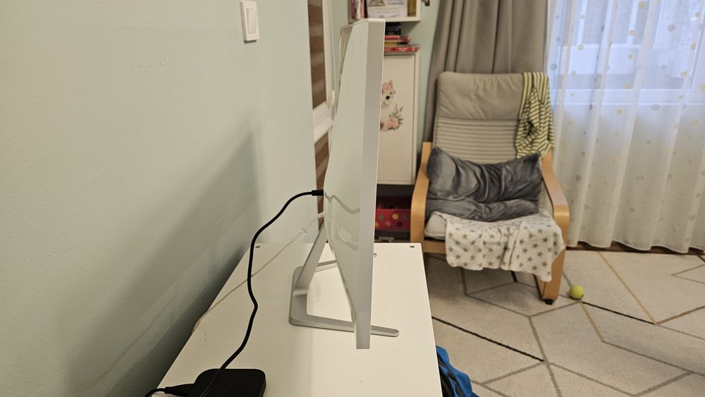 Philips 27” IPS монитор / TV с Android box – Full HD, бял