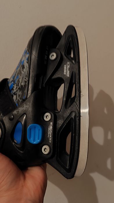 Продам коньки любительские