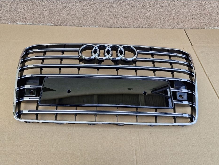 Grila centrala Audi A8 D4 facelift 2014-2017