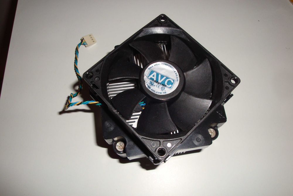 Cooler procesor intel LGA 775 prindere suruburi backplate + pasta