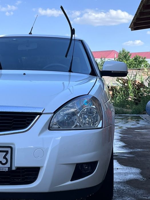 Lada Priora 217280