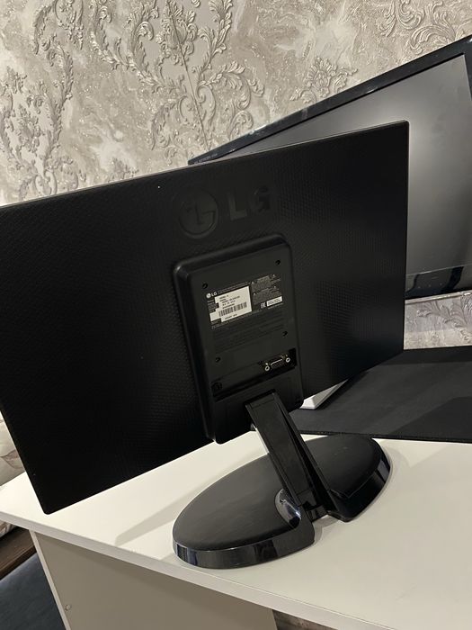 Монитор LG 19M38A LED 18,5’