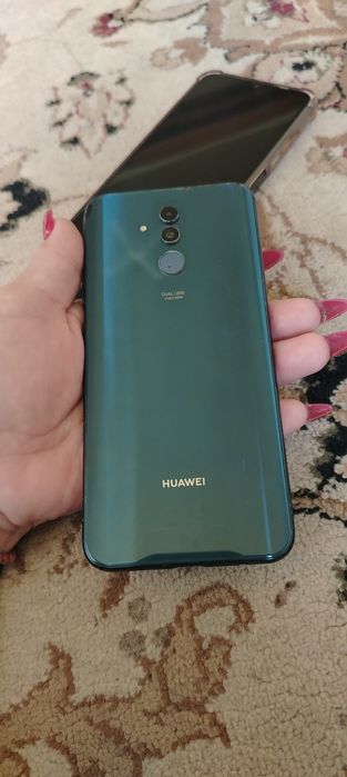Телефон Huawei сатылады