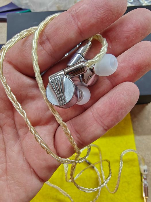 FiiO FD5 Flagship Dynamic Driver IEM | Отлично състояние | Почти пълен комплект | Hi-Fi клас