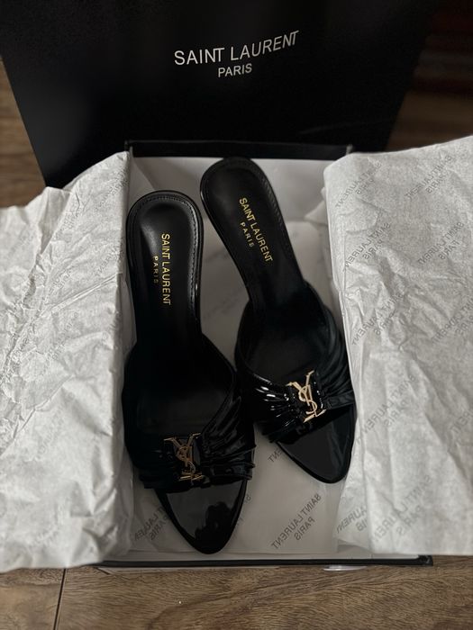 Мюли новые Yves Saint Laurent