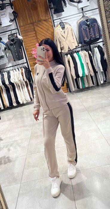 Костюм трехнитка.