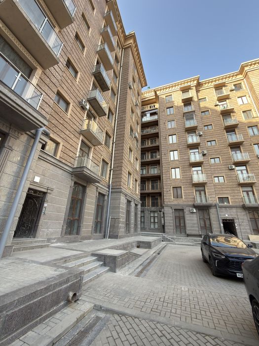 Продаётся: Этаж: 2  Комнат: 3  Этажность дома 8 Лифт 24/7