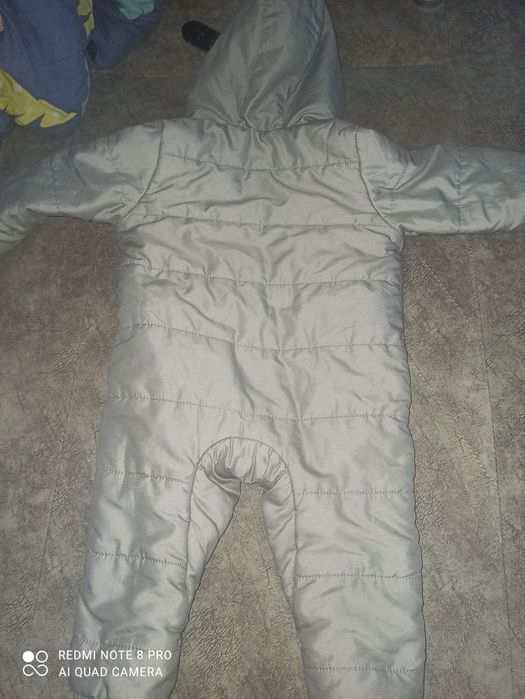 Продам комбинезон весенний.